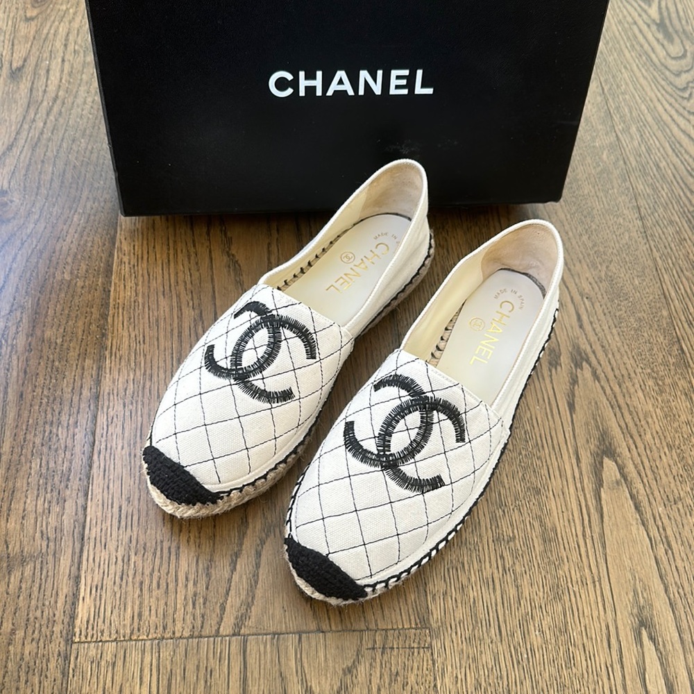 CHANEL Espadrilles Beige White Black EU 38